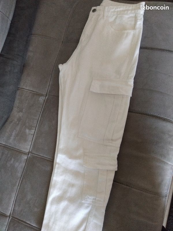 Jean Cargo neuf Taille XS (image 2)