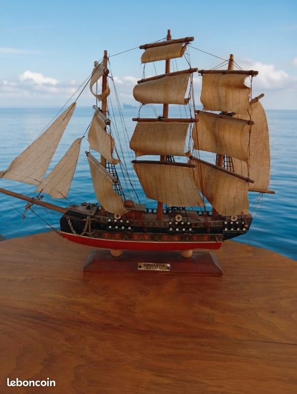 Maquette bateau ancien Bergantine décorative (image 1)