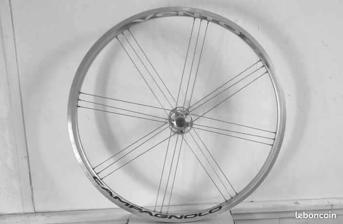 Roues Vélo Route Campagnolo Vento Asymmetric G3 Roues Vélo Route Campagnolo Vento Asymmetric G3