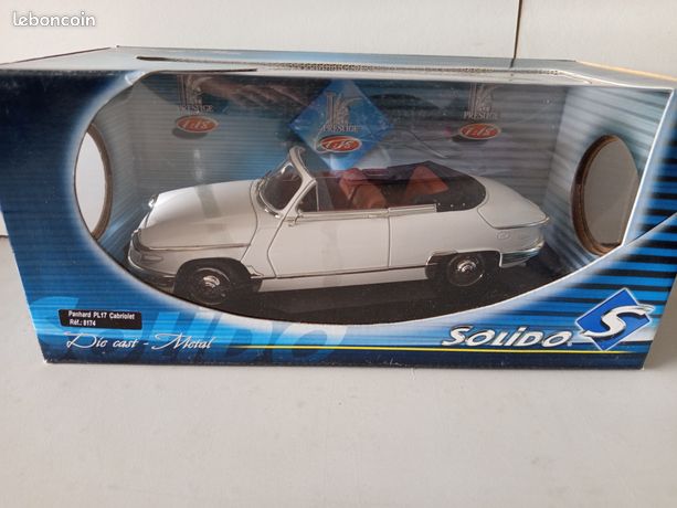 PANHARD PL 17 SOLIDO 8174 Cabriolet blanc SOLIDO Voiture 1:18 intérieur
