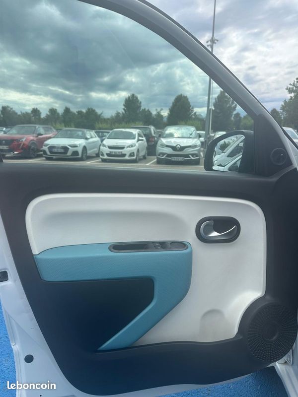 Renault TWINGO III Renault TWINGO III Zen 1.0 SCe 70 eco 2 life (image 16)