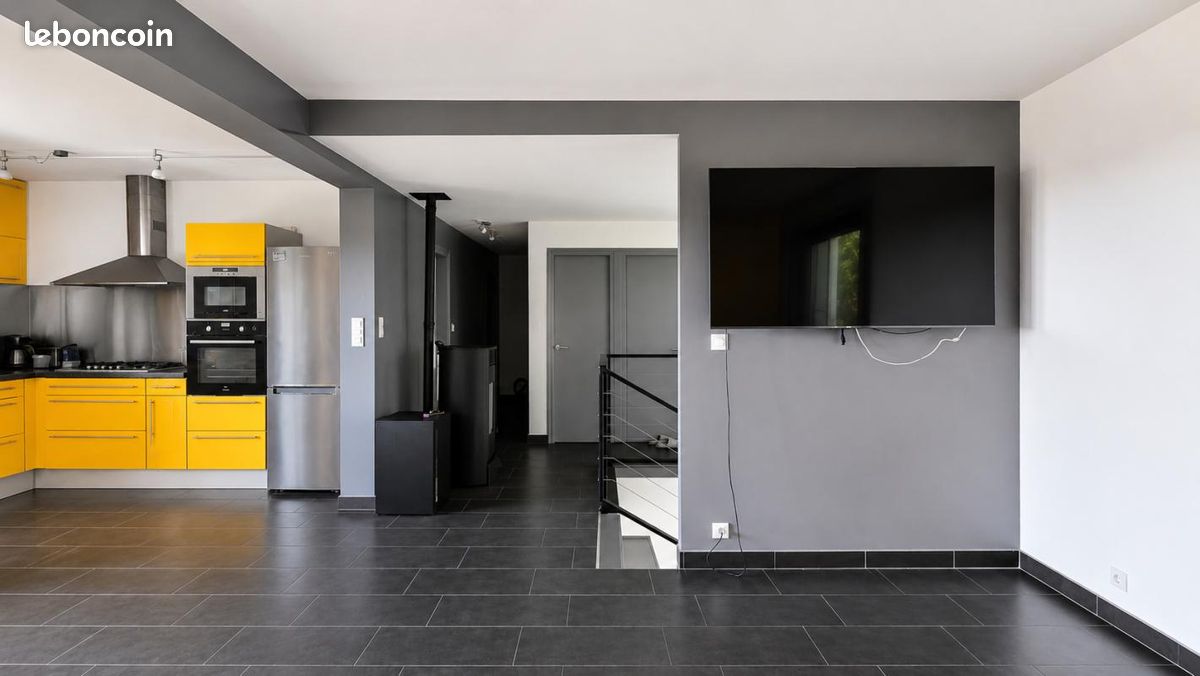 Maison 6 pièces 117 m² · à Morre · 117 m² · 395 000 €