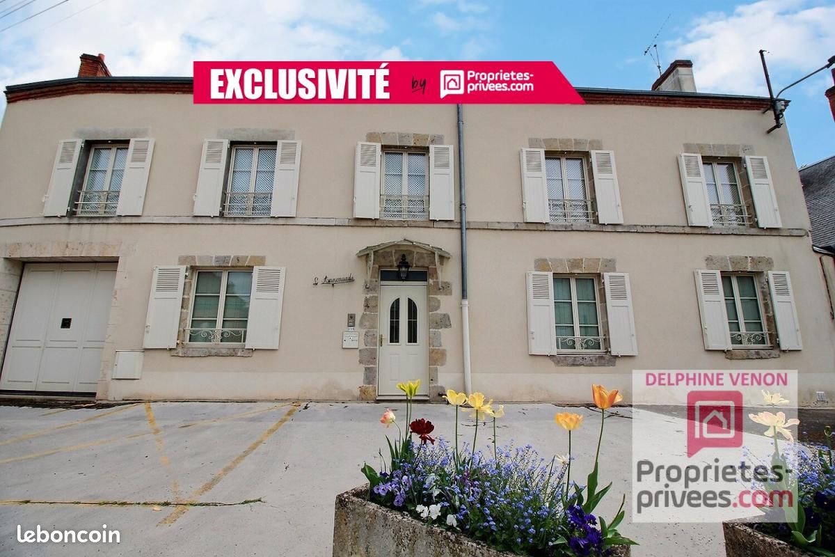Propriété 8 pièces 247 m² (image 1)