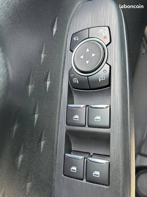 Ford Kuga 2.0 EcoBlue 150 mHEV S&S BVM6 Titanium (image 17)