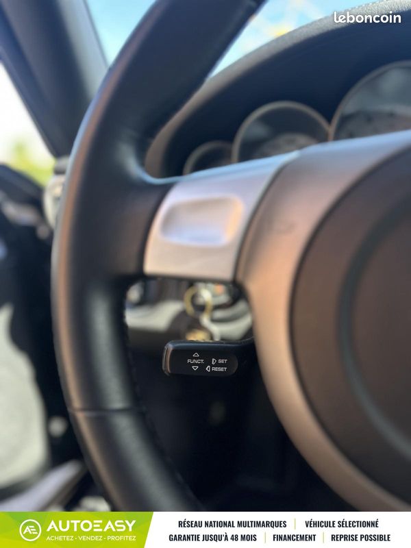 Porsche 911 3.8 FLAT 6 CARRERA 4S (image 16)