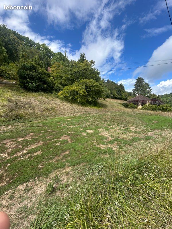Terrain constructible · à Castels Et Bézenac · 15 000 €