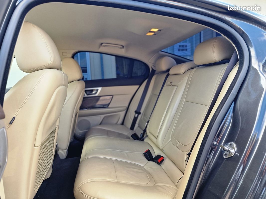 Jaguar XF 2.2 D 200CH LUXE PREMIUM (image 8)