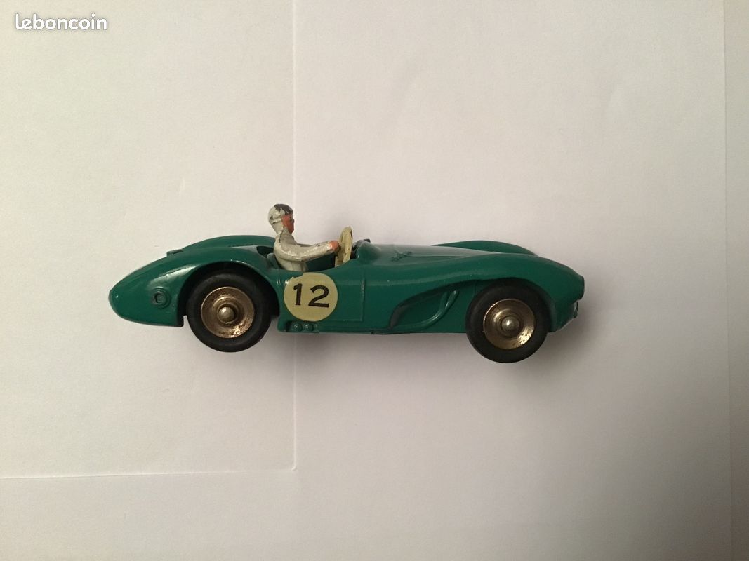 Aston Martin réf 506 Dinky Toys 1/43