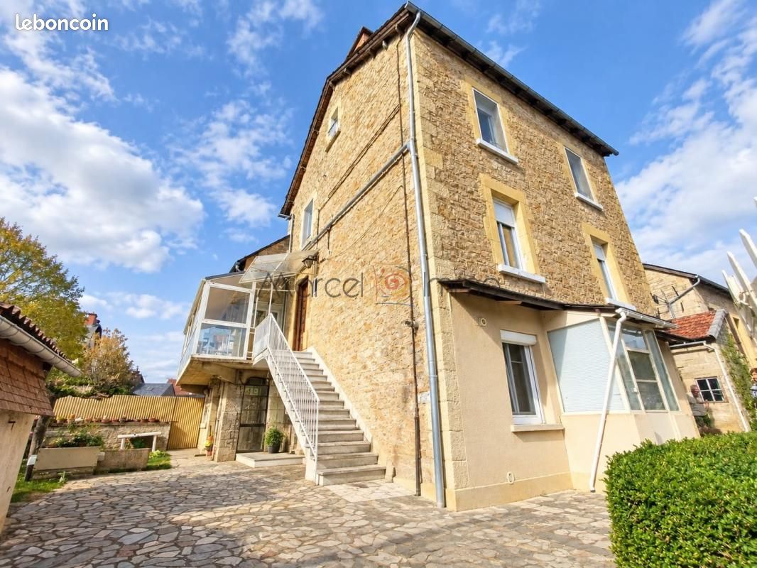 Maison 9 pièces 178 m² · à Sévérac d'Aveyron · 178 m² · 220 000 €