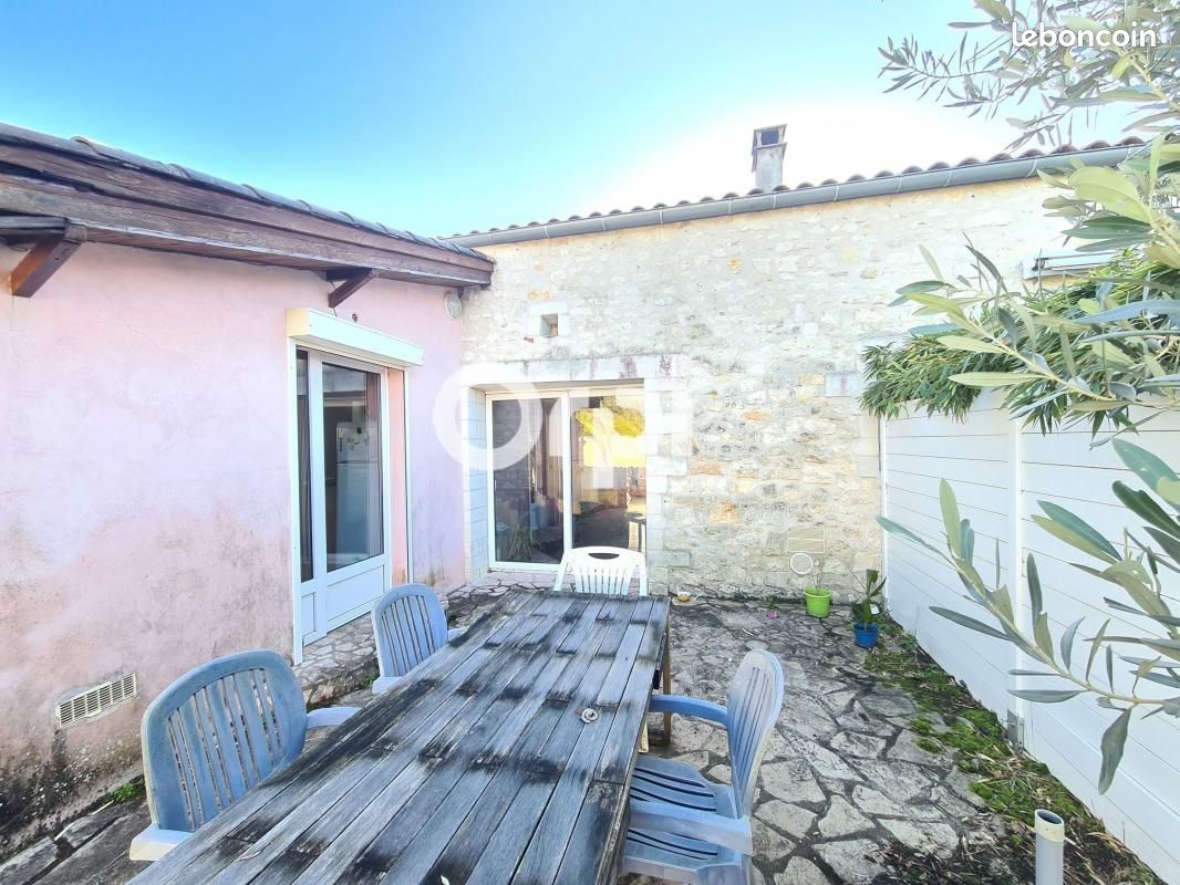 Maison 5 pièces 240 m² - Breuillet 17920 (image 2)