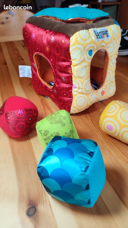 Cube tissus coloré formes Lamaze (image 3)