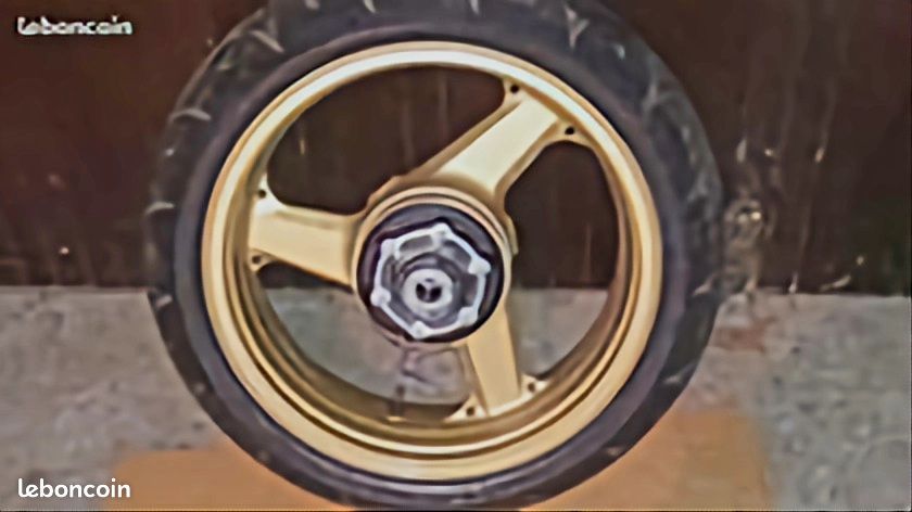 Kawasaki roue arrière (image 1)