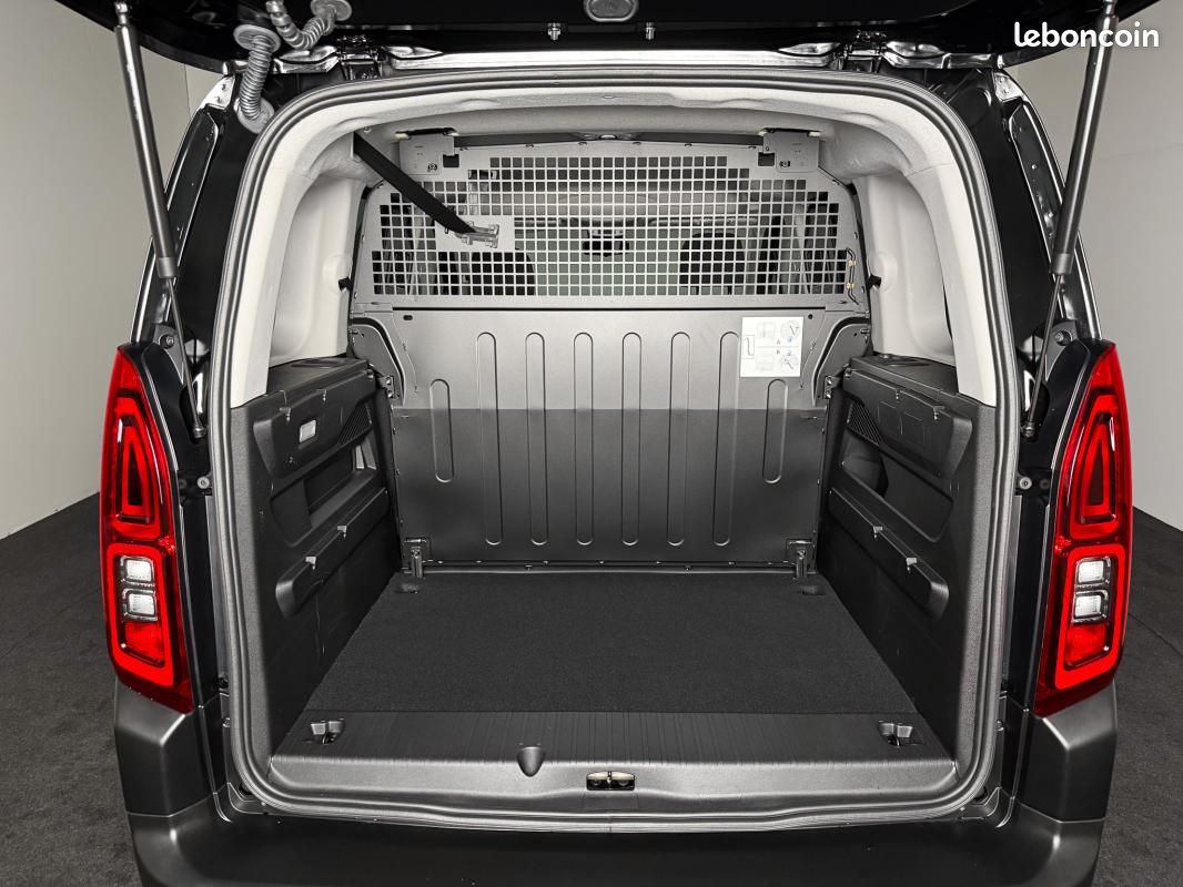 Citroën Berlingo 1.5 BLUEHDI 130CH 5 PLACES N1 SANS MALUS i-COCKPIT CARPLAY CAMERA REGUL LED EAT8 (image 20)