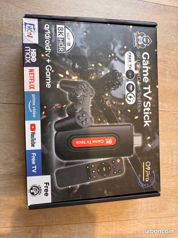 Console Rétrogaming Q9 Pro - 30 000 Jeux Préinstallés (PS1, NES, SNES, GBA...) - HDMI 1080p, Wi-Fi, Processeur Quad-Core - Manette Incluse