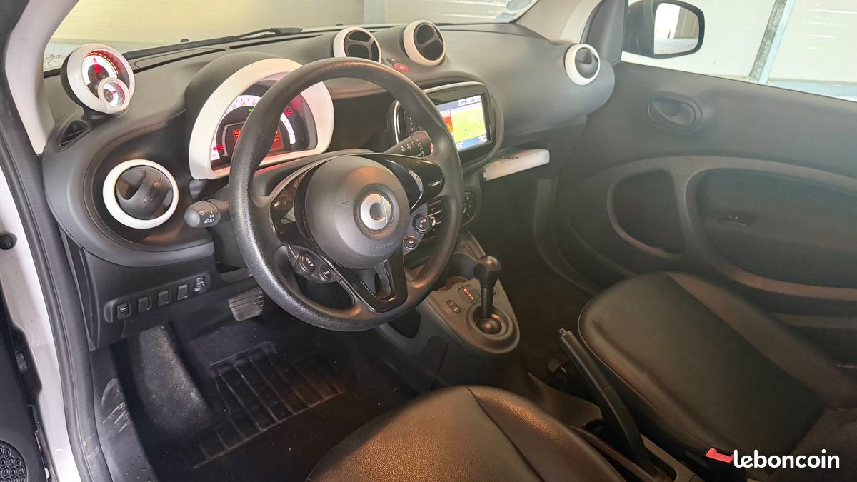Smart fortwo electric pure 17.6kwh (image 7)