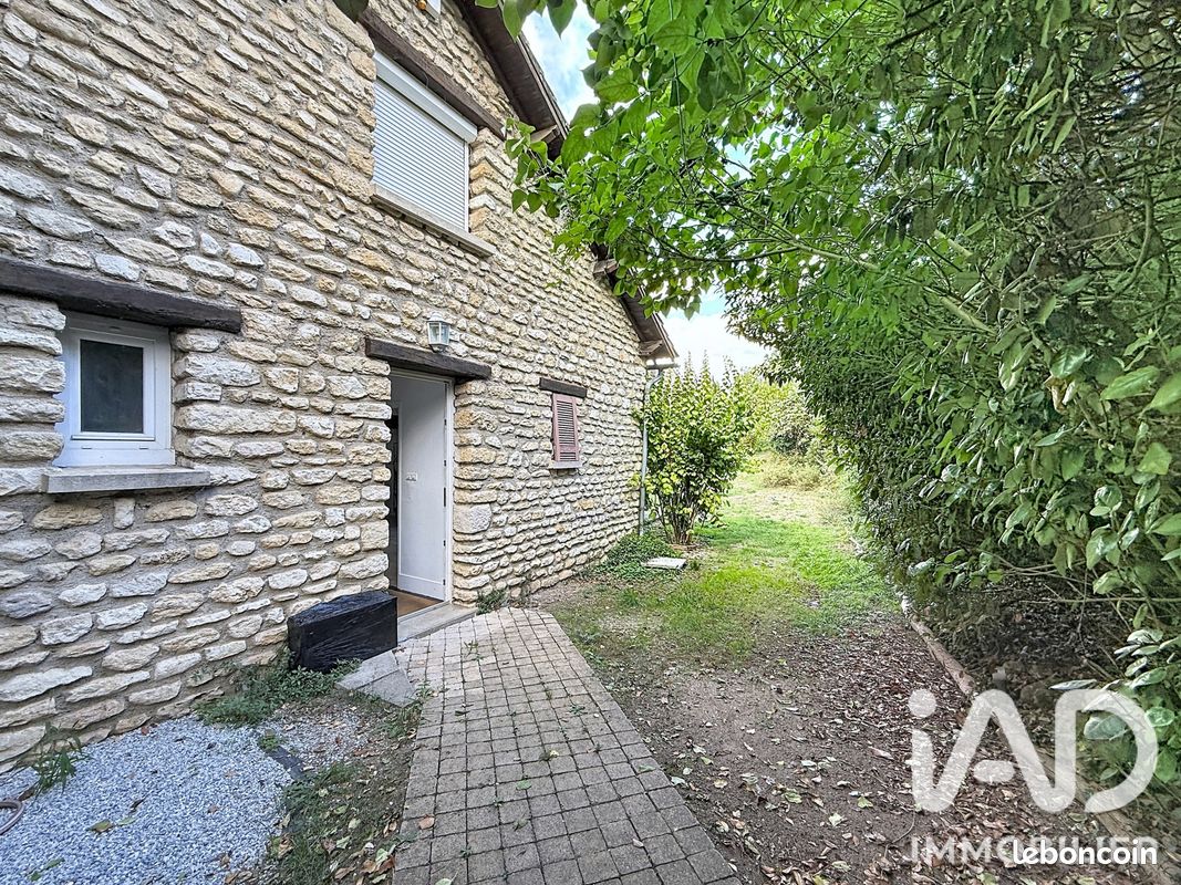 Maison 6 pièces 143 m² · à Saint-Martin-la-Garenne · 143 m² · 329 000 €