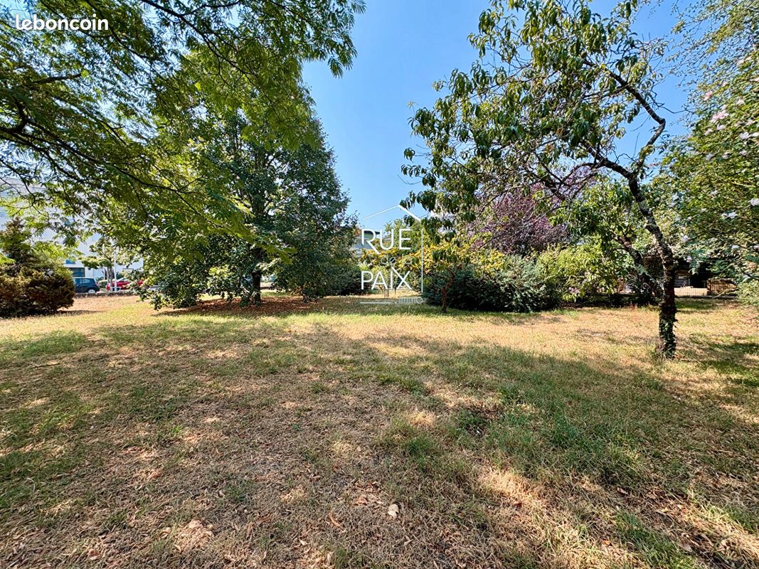Terrain 681 m² · à Poitiers · 681 m² · 98 000 €