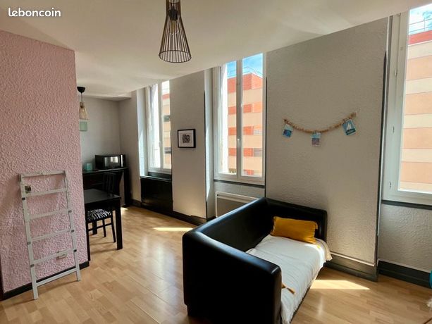 Studio 1 pièce 27 m² — 1