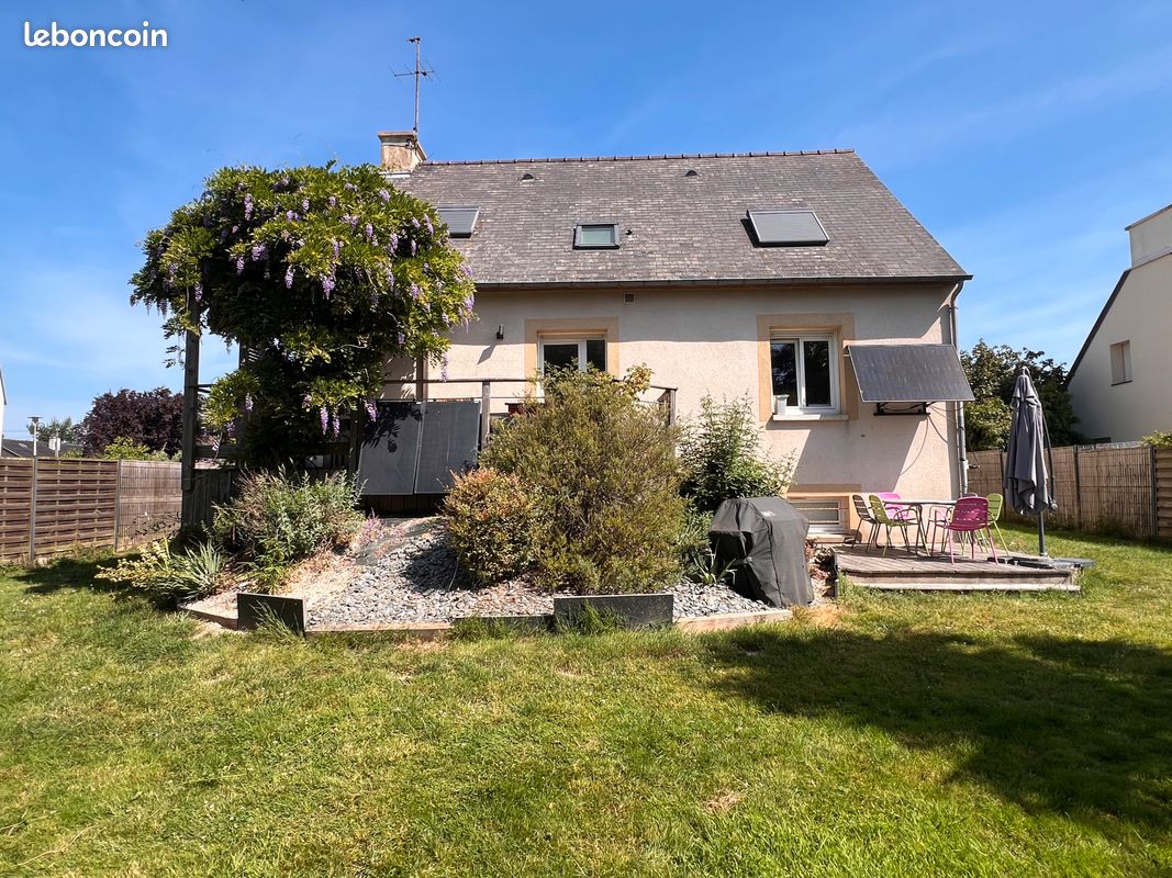 Maison 8 pièces 135 m² · à Saint-Aubin-d'Aubigné · 135 m² · 349 000 €