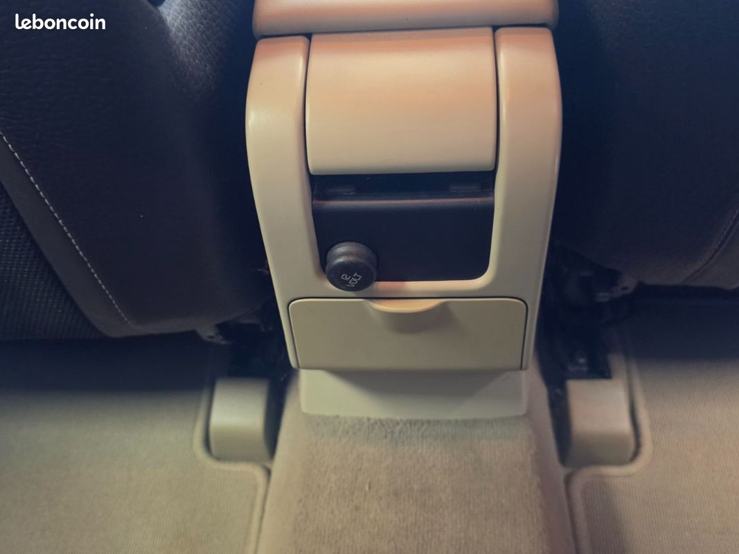 VOLVO XC60 D5 AWD Summum Geartronic A (image 19)