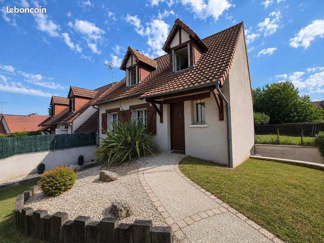 Maison 5 pièces 114 m² · à Vineuil · 114 m² · 236 300 €