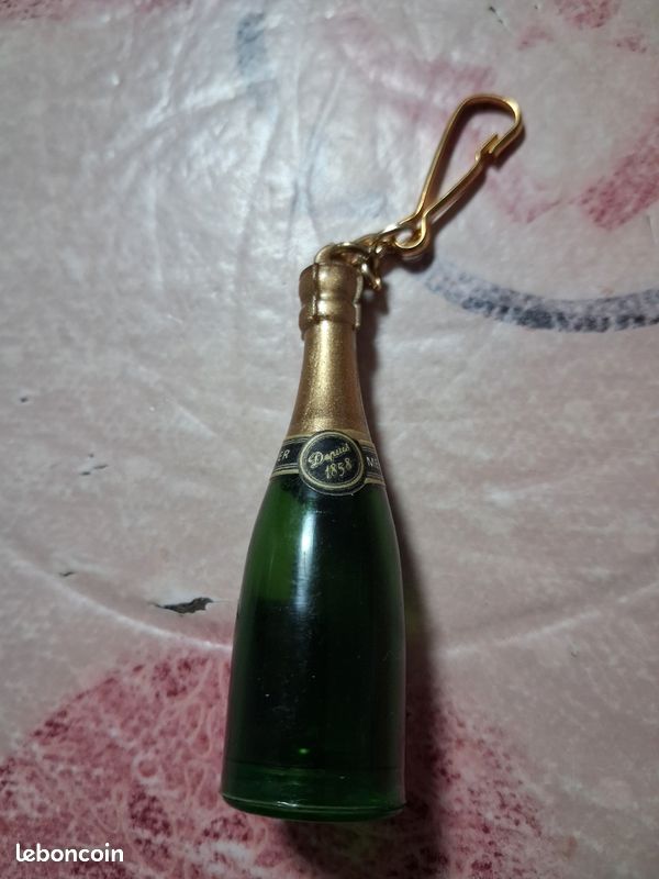 Porte clés personnalisé champagne: demande témoin - M-Ask-Perso