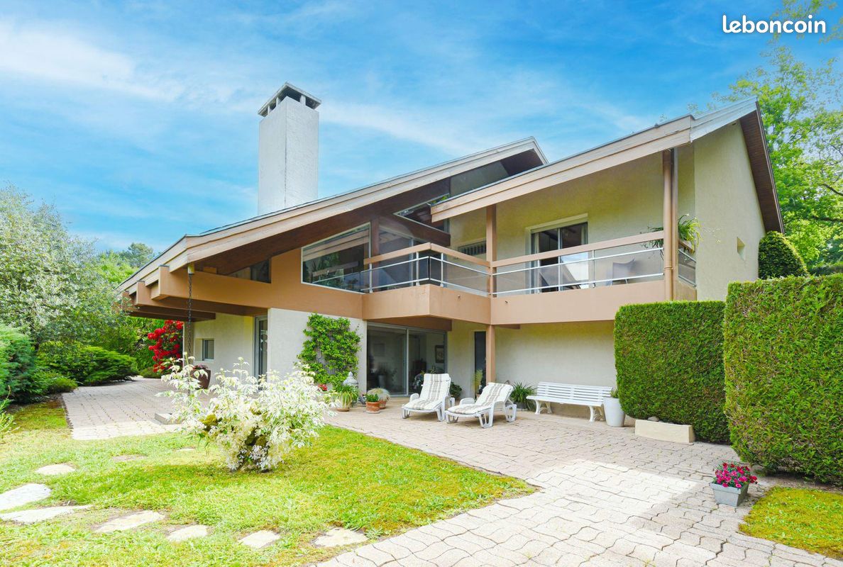 Maison 9 pièces 267 m² · à Brive-la-Gaillarde · 267 m² · 540 000 €