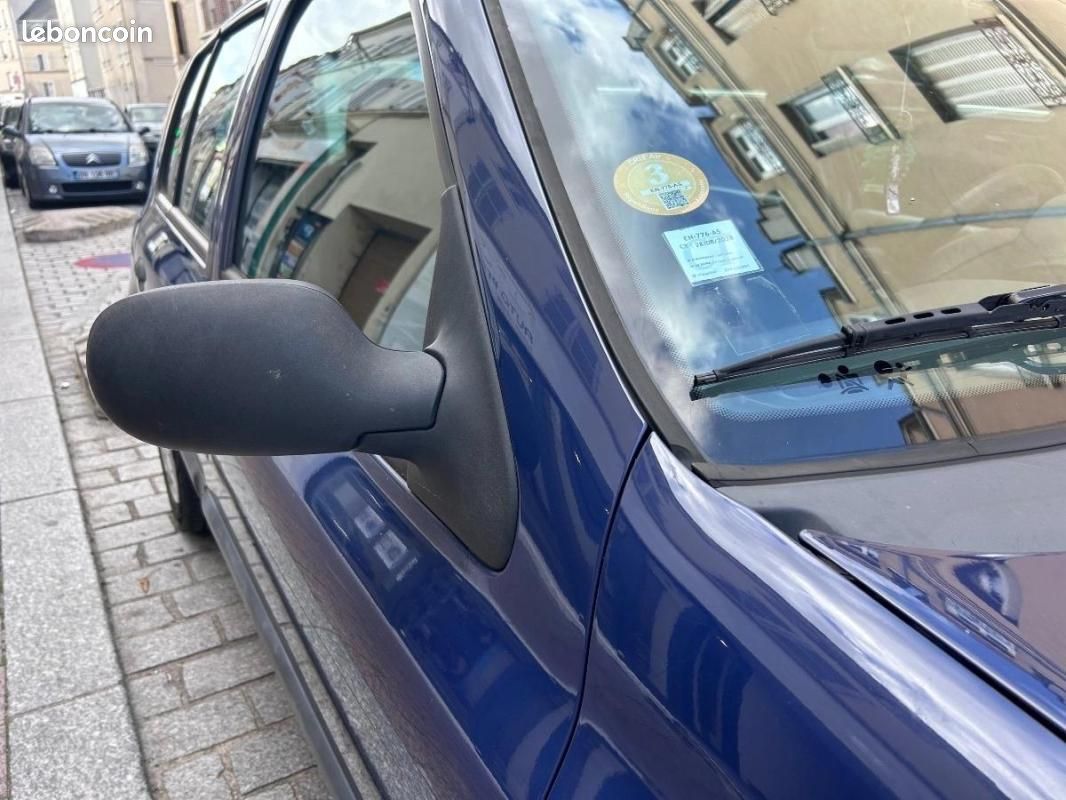 Renault Clio 1.2 60 AUTHENTIQUE (image 35)