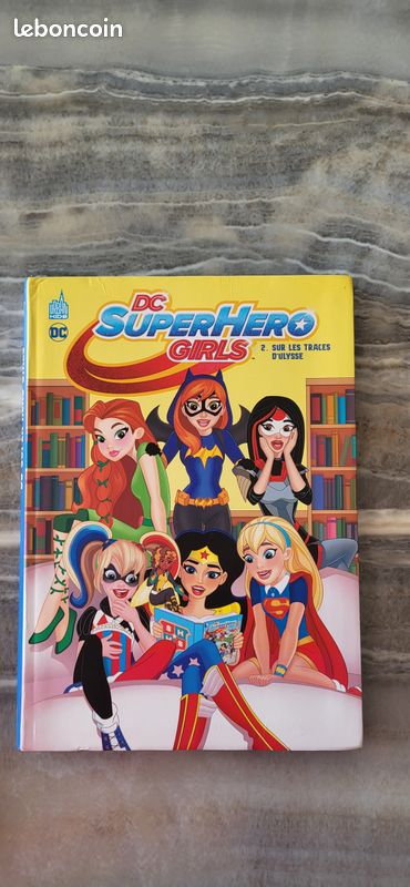 Lot de 3 livres DC Comics Super Hero Girls (image 3)