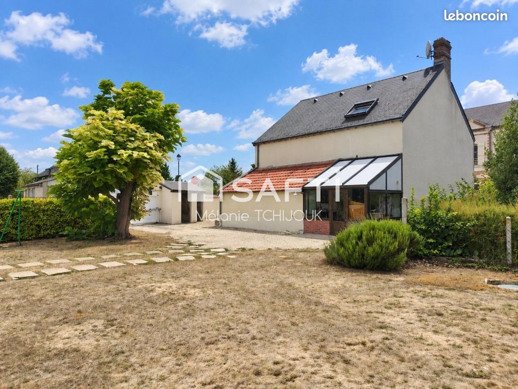 Maison 6 pièces 124 m² · à Montcresson · 124 m² · 182 000 €
