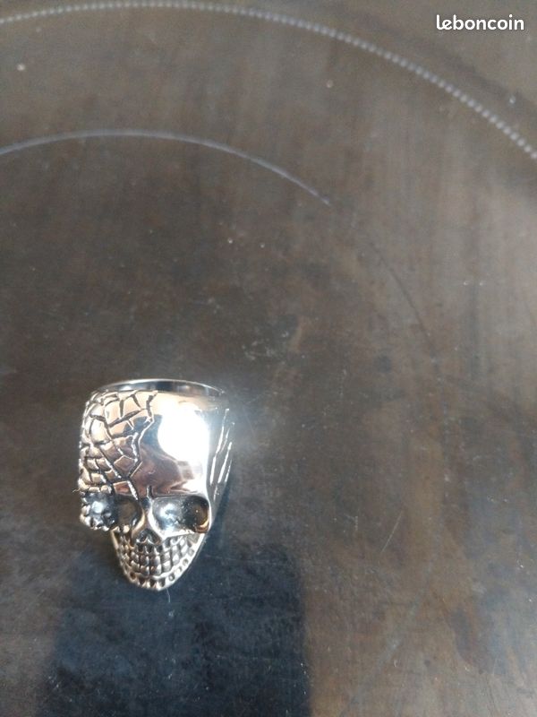 Bague tête de mort (image 1)