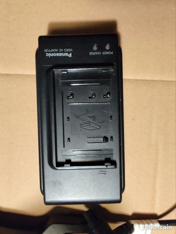 Chargeur D’origine Panasonic VSK0317 Pour Caméscope – Garanti 12 Mois