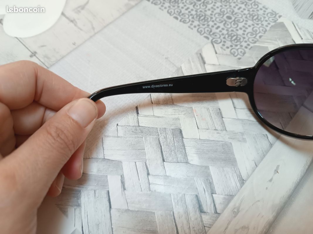 Lunettes de soleil eyewear femme Bon état (image 5)