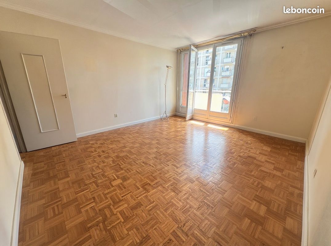 Appartement 3 pièces 57 m² · à Paris · 57 m² · 517 000 €