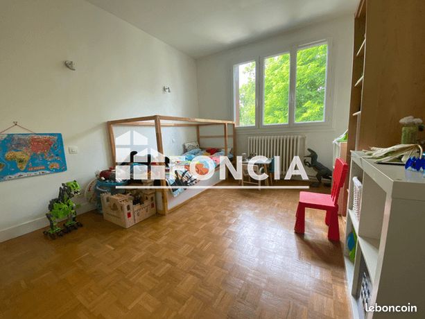 Maison a louer saint-germain-en-laye - 6 pièce(s) - 171 m2 - Surfyn