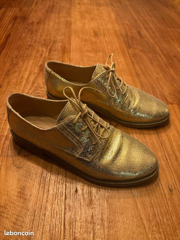 Derbies dorées Monsieur Moustache – taille 38, très bon état