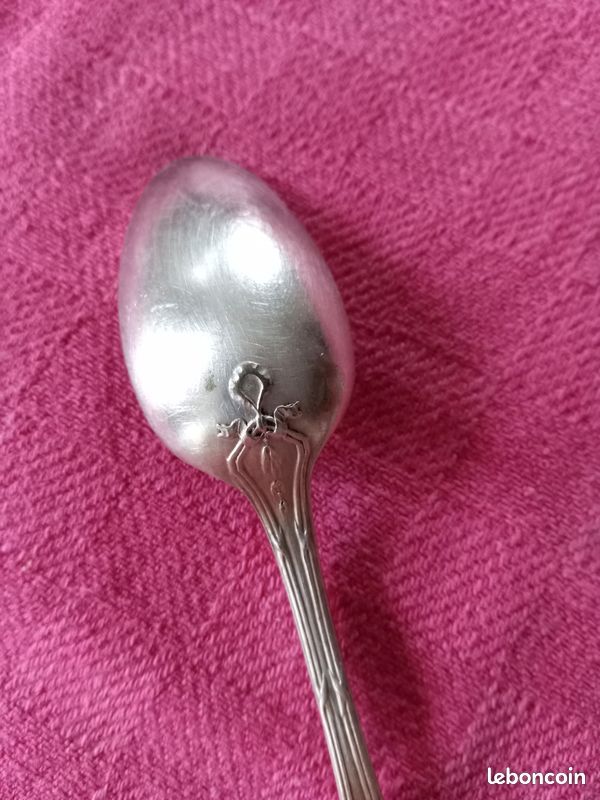 Cuillère Soupoudreuse Ancienne Ercuis, Métal Argenté, Monogramme M.B., 20cm, 1920-49