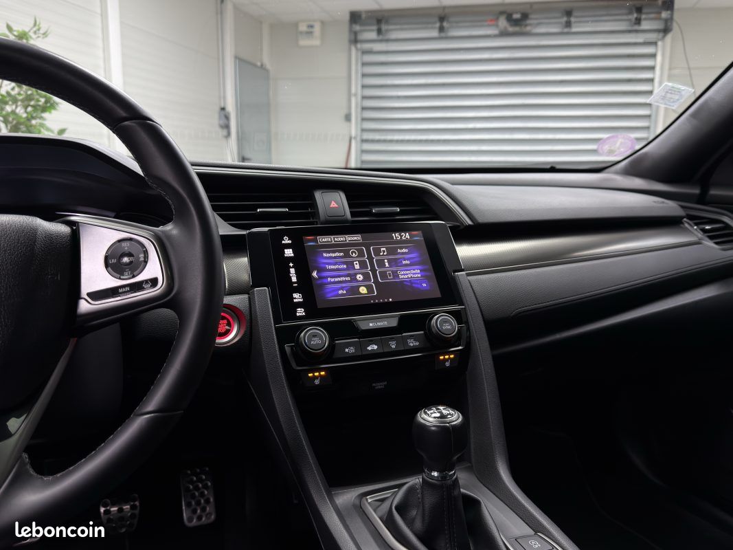 Honda Civic X (2) i-VTEC 129 - Executive 5p (image 10)