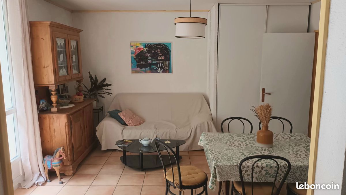 Appartement 5 pièces 77 m² · à Montélimar · 77 m² · 100 000 €