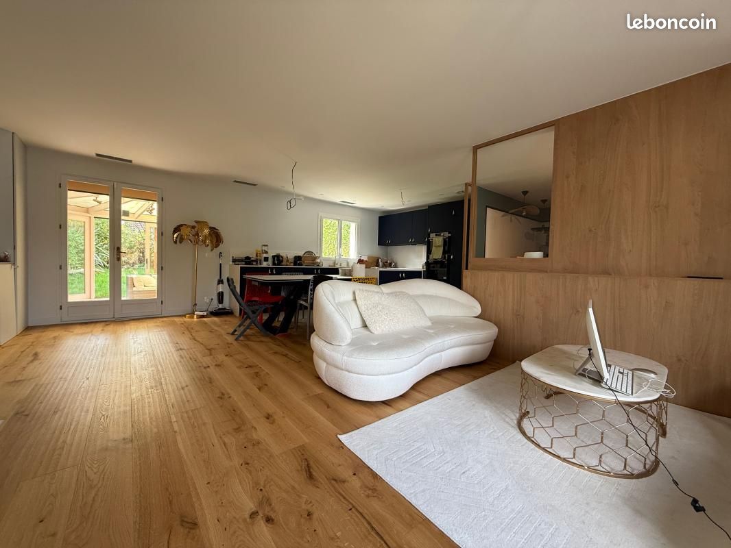 Maison 6 pièces 160 m² · à La Ville-du-Bois · 160 m² · 640 000 €