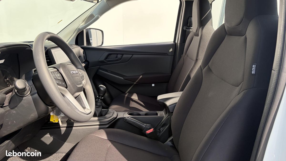 Isuzu d-max single cabine m/t b-strong (image 17)