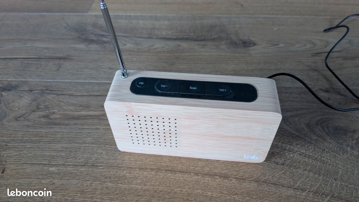 Radio réveil impression bois (image 1)