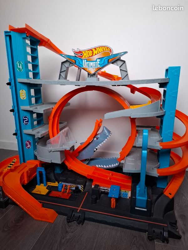Garage Hotwheels requin (image 1)