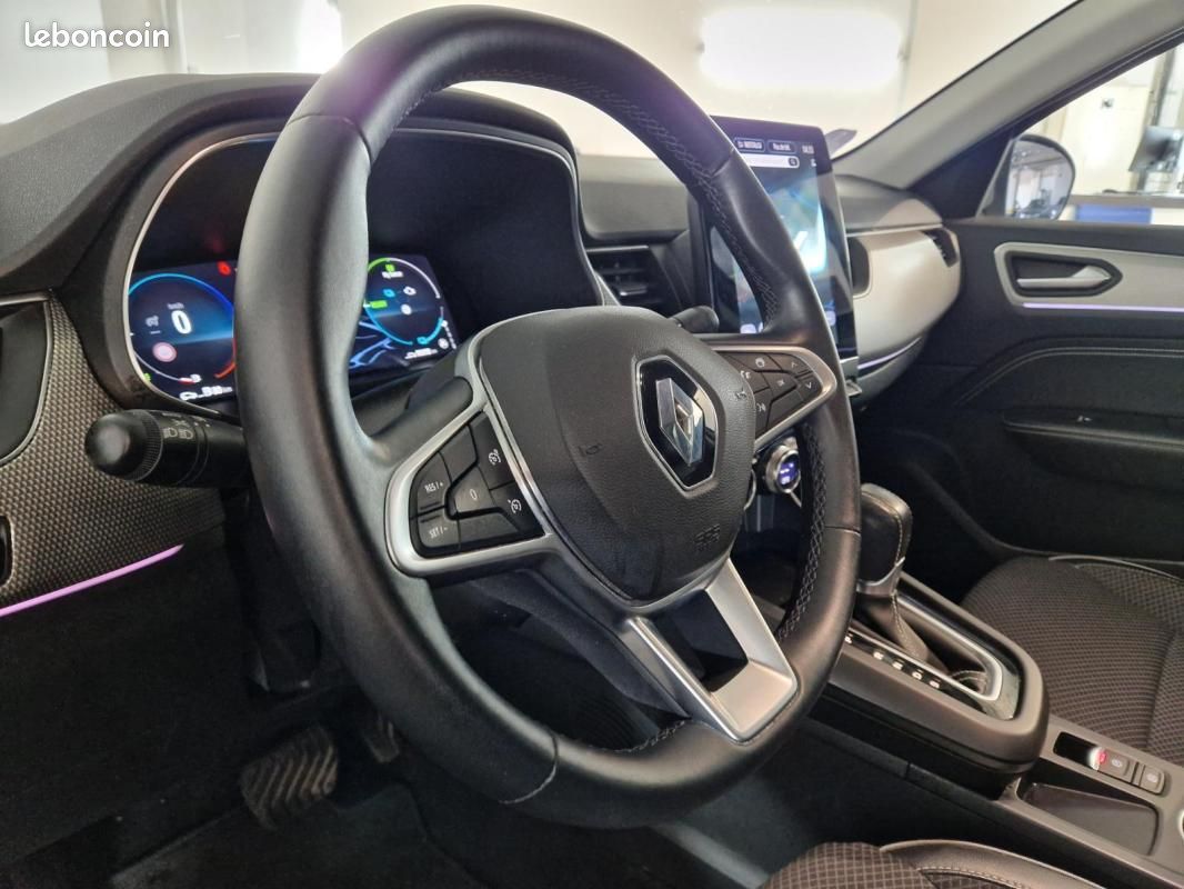 Renault Arkana E-Tech hybride 145 - 22 Techno (image 9)