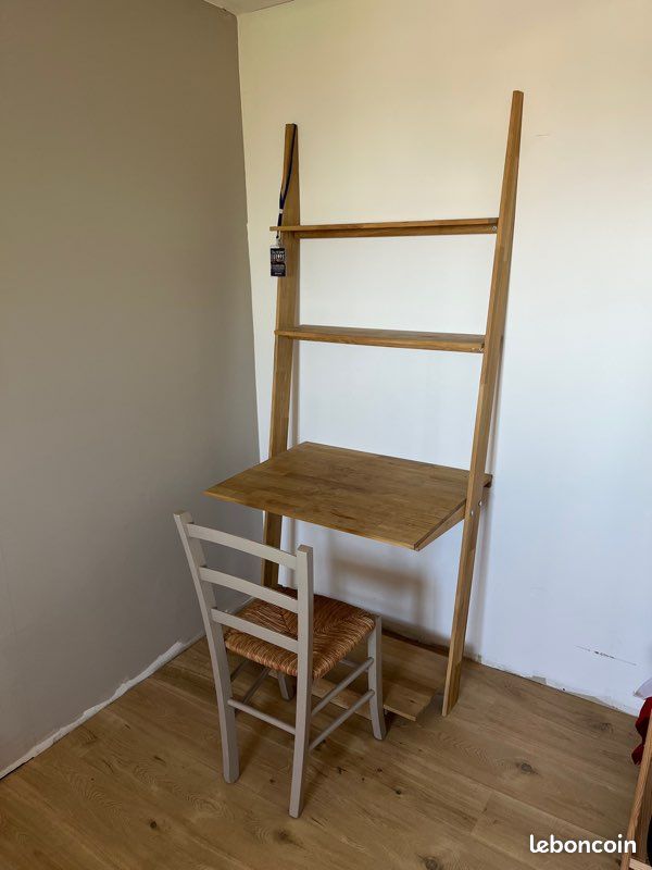Bureau (image 1)