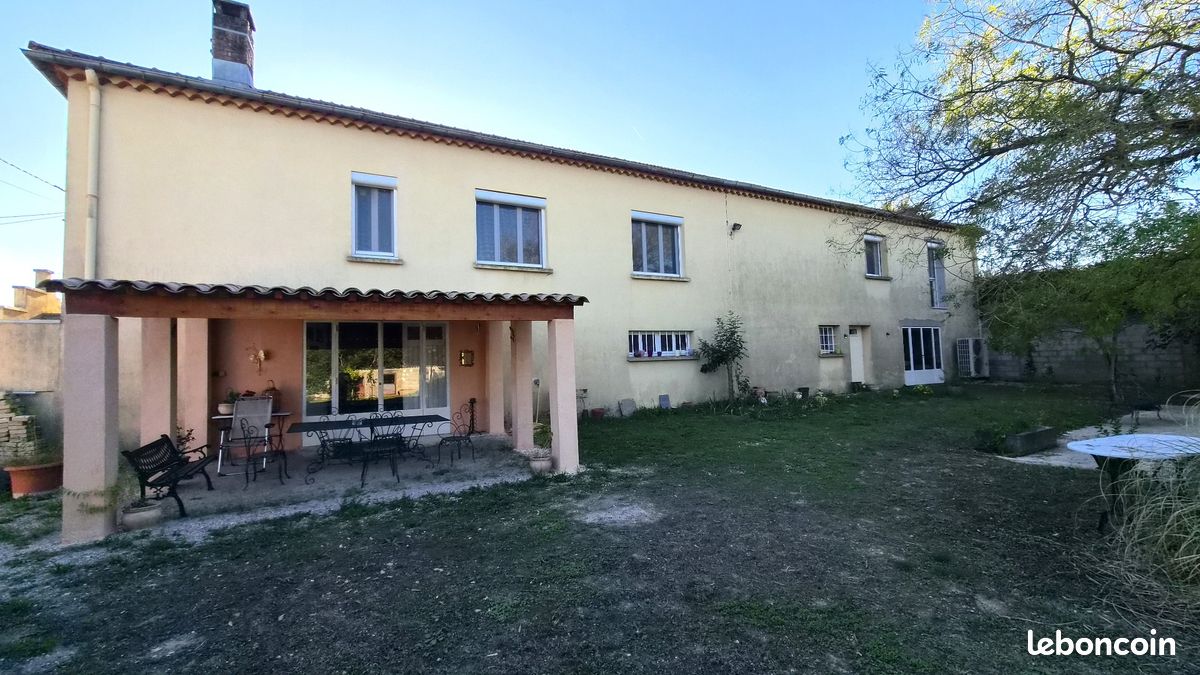 Maison 8 pièces 221 m² · à Rousson · 221 m² · 406 000 €