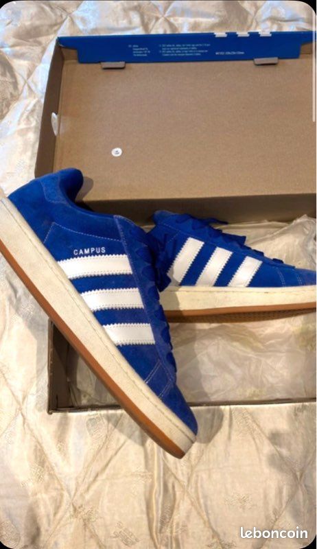 Sneakers / chaussure / basket Adidas campus 44,5 bleu marine presque jamais mise Y2K streetwear (image 1)
