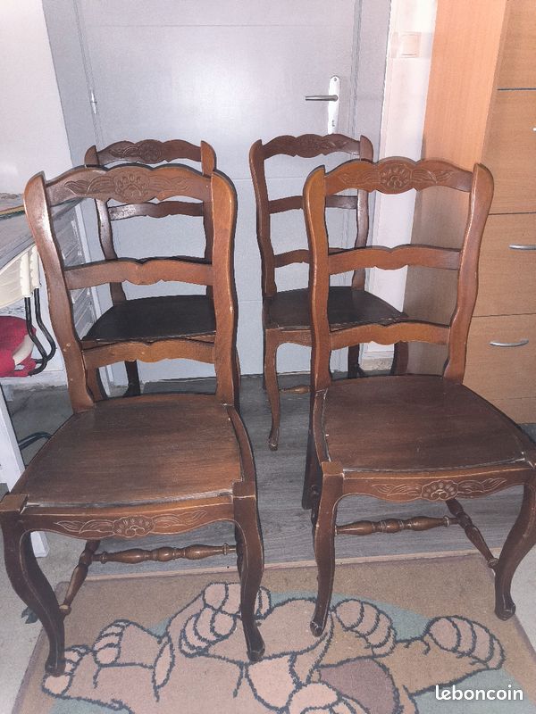 Meuble en bois (image 1)