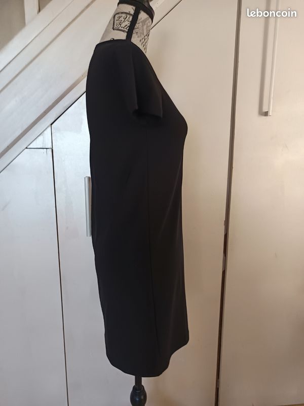 Robe noire manches princesse taille 34/36 (image 3)