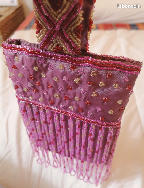 Pochette à main en tissu et pierres de rocaille (image 3)